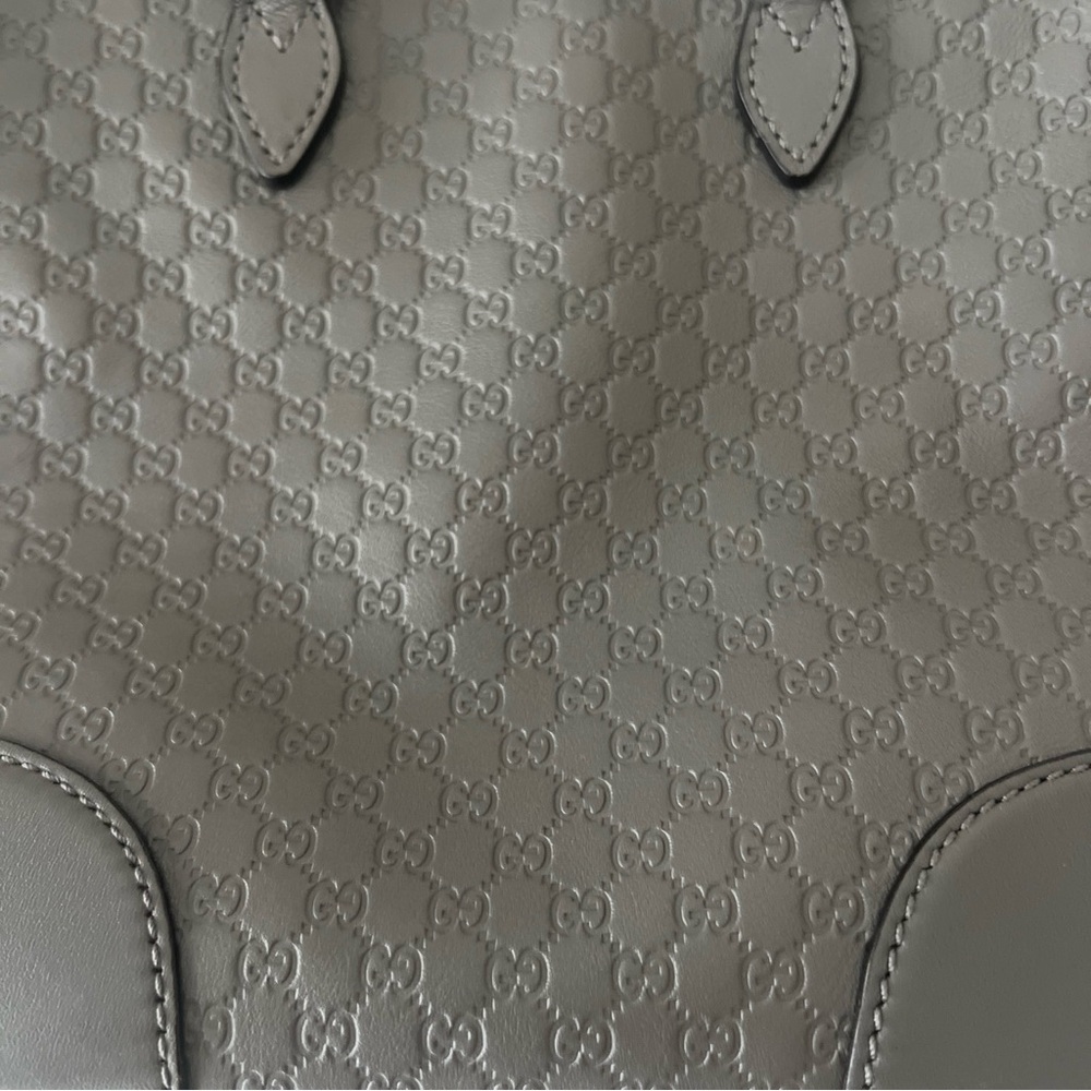 Gucci Embossed Gray Leather Shoulder Bag - Picture 2 of 10
